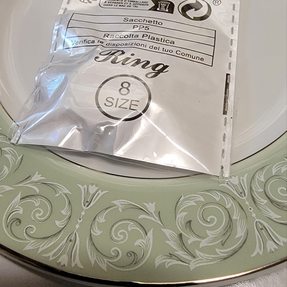 Stainless steel ring/band Size 8.Nwt* - Picture 7 of 7